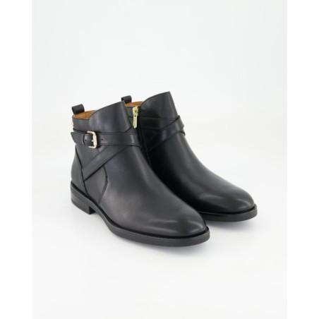 Pikolinos Puertollano Stiefeletten in Schwarz