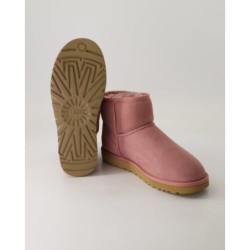 UGG Classic Mini Stiefeletten in Rosa