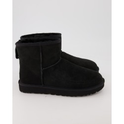 UGG Classic Mini Winterschuhe in Schwarz
