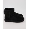 UGG Classic Mini Winterschuhe in Schwarz
