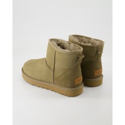 UGG Classic Mini Winterschuhe in Grün