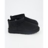 UGG Classic Ultra Mini Winterschuhe in Schwarz