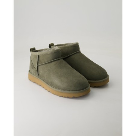 UGG Classic Ultra Mini Stiefeletten in Grün